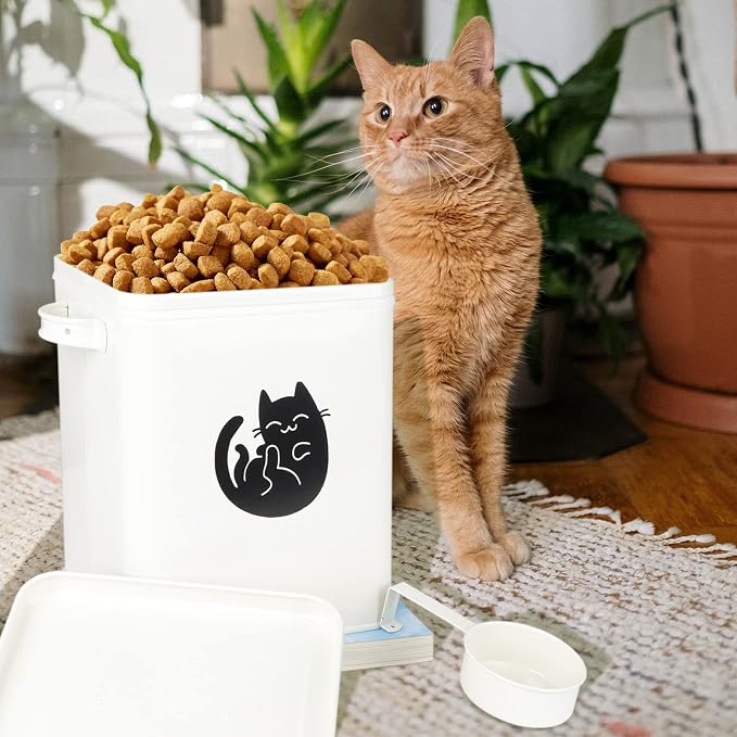 ZWMBYN Dog and Cat Food Storage Container 6L, Cute Pet Food Storage Containers with Lids Airtight, Metal Cat Food Bin with Measuring Cup, Cat Food Can Covers Lids and Spoons, Cat Mouse Toys, White
