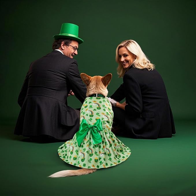 St. Patrick's Day Dog Costume Dress M – Lucky Clover and Horseshoe Design with Green Bow, Pet Outfit for 8-9 lbs Dogs and Cats, Holiday Party Clothes