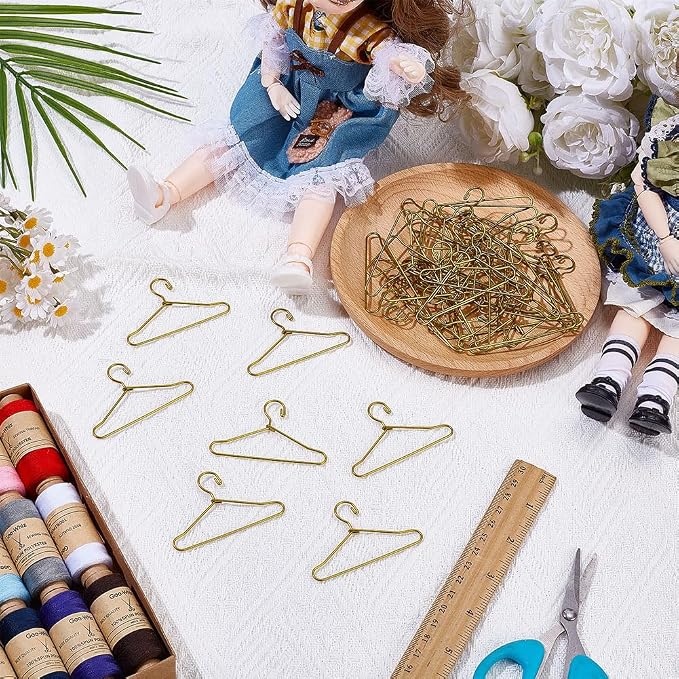 40 Pcs Mini Metal Clothes Hangers 2.6x1.6 Hanger Hooks for Small Clothing Racks Tiny Gold Wire Garment Holder Mini Doll Clothes Hangers for Dollhouse Wardrobe Gown Dress Outfit
