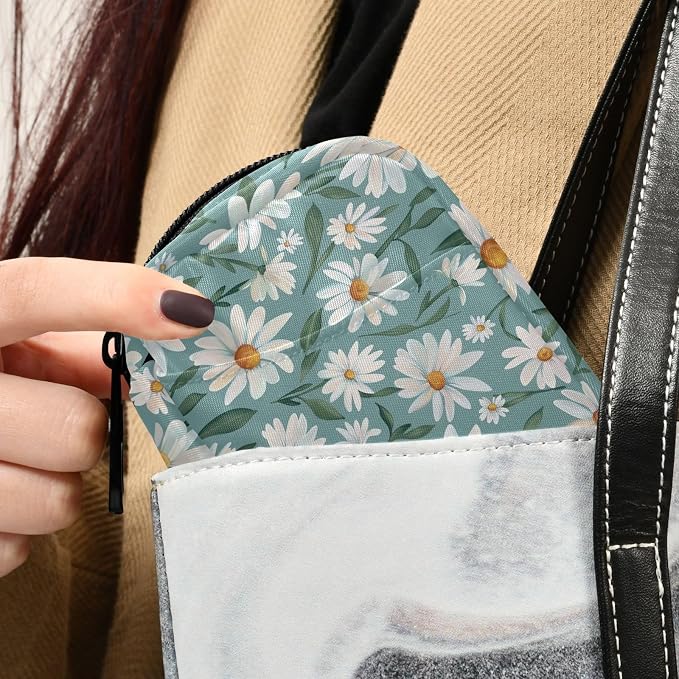 Fustylead Beautiful Daisy Flowers and Leaves Pill Organizer for Purse, Weekly Portable Pill Box with Zipper to Storage Vitamins Fish Oils Medications Supplements