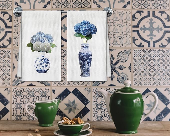 Kitchen Towels Set of 2, Blue and White Porcelain Chinoiserie Dish Towel for Kitchen Bathroom, Hydrangea Decorative Hand Towels, Fast Drying Tea Towel, Housewarming Gifts for Women Mom -09