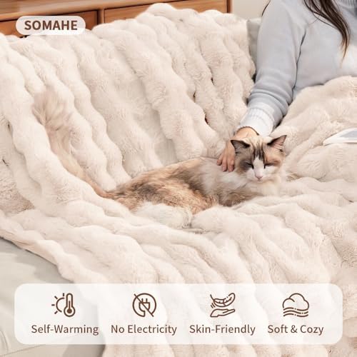 SOMAHE Soft Faux Fur Cat Blanket, Washable, Small 22x18 Milky White