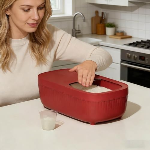 Airtight Rice Storage Container, Dry Food Dispenser with Transparent Sealed Lid for Kitchen Pantry Organization for Storing Rice, Cereal, Flour, Pet Food and Other Dry Ingredients (Red, S)