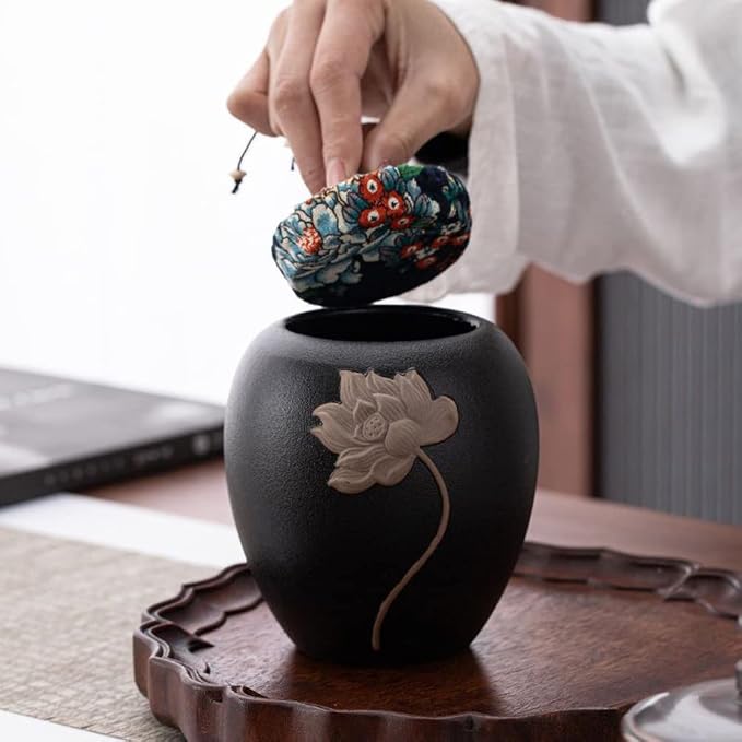 Ceramic Tea Jar with Lid,Tea Caddy with Airtight Lid,Ceramic Jars with Wooden Scoop,Portable Food Storage Containers Sealed Tea Tins Coffee Canister,Black