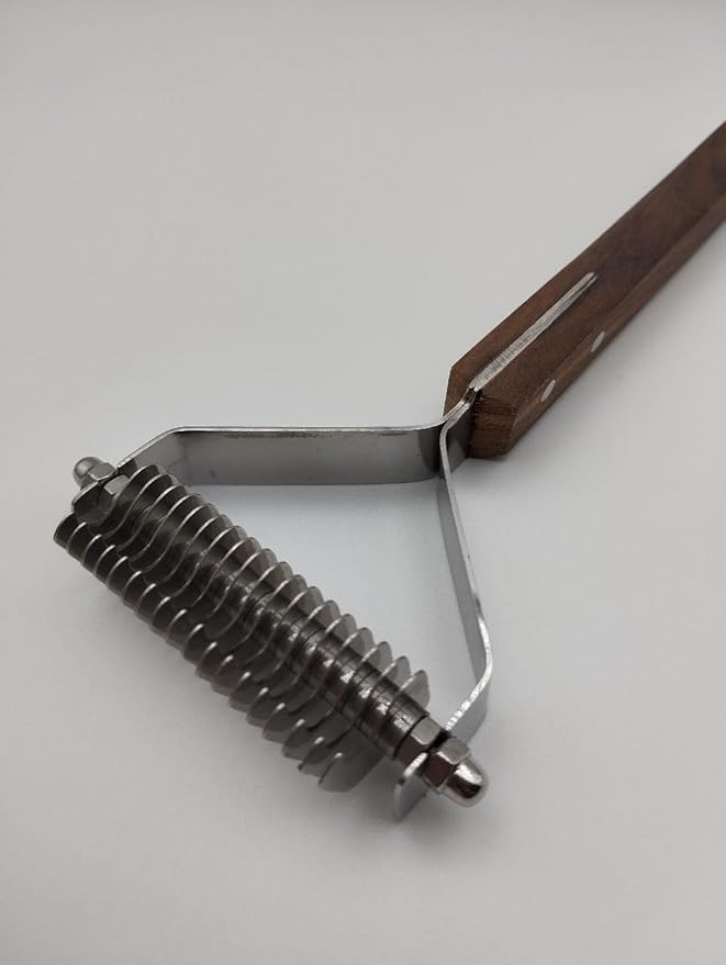 Undercoat Dematting Rake for Dogs & Cats – Grooming Tool with Stainless Steel Teeth & Wood Handle – Undercoat Remover for Thick & Matted Pet Fur (20 Blades)