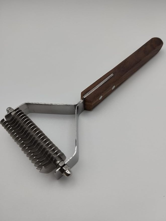 Undercoat Dematting Rake for Dogs & Cats – Grooming Tool with Stainless Steel Teeth & Wood Handle – Undercoat Remover for Thick & Matted Pet Fur (20 Blades)