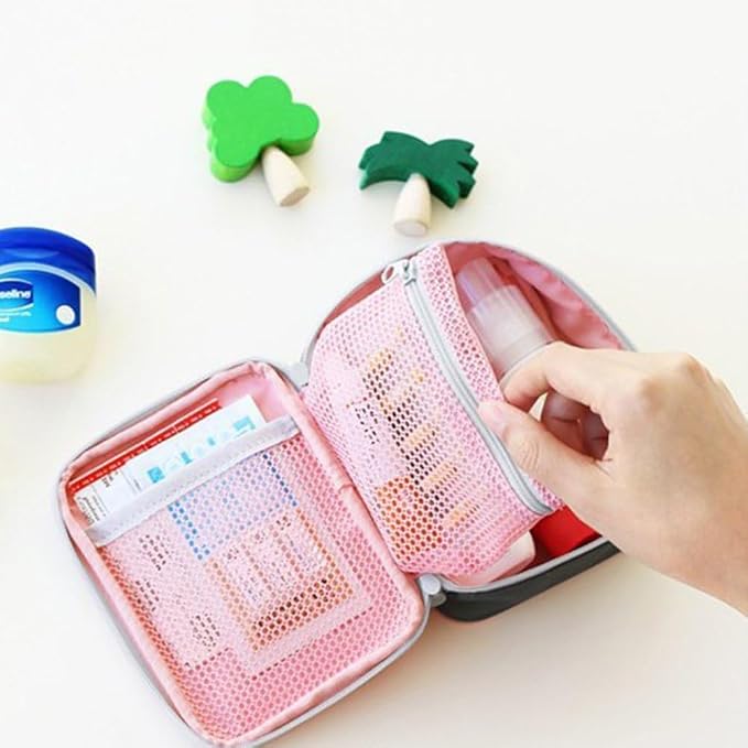 Pink Portable First Aid Kit, Mini Outdoor First Aid Kit Bag, Travel Portable Medicine Organizer Emergency Kit First Aid Kits, Mini Emergency Medical Bag Office, Travel, Camping, Sports, School