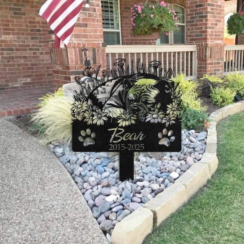 Custom American Bully Memorial Stake, Garden Decor for Dog Loss Gift