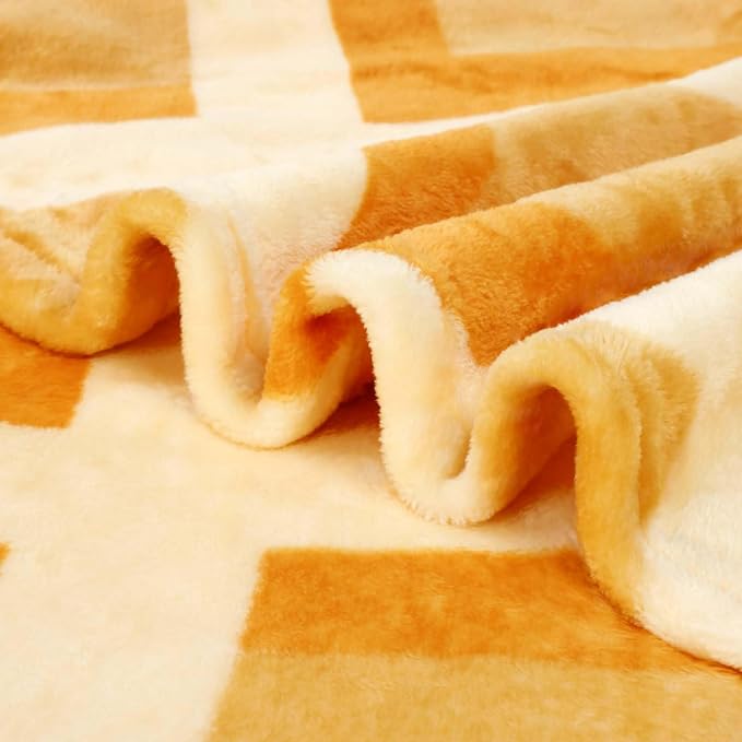 Bnuitland 80 Inches Funny Waffle Blanket, 300 GSM Double Sided Giant Funny Novelty Realistic Food Blanket for Adults and Kids, Super Soft Flannel Throw