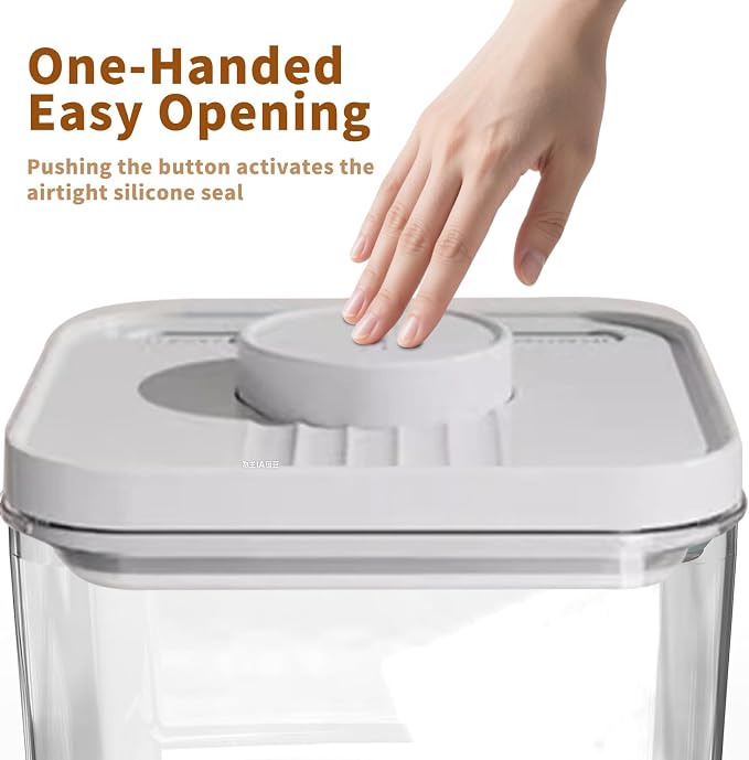 2 Pack Pet Food Storage Containers, 2.6L & 1.6L Small Animal Food Storage Box, Hamsters Treats Container with 1 spoons suitable for cats/hamsters/guinea pigs/rabbits dry food container