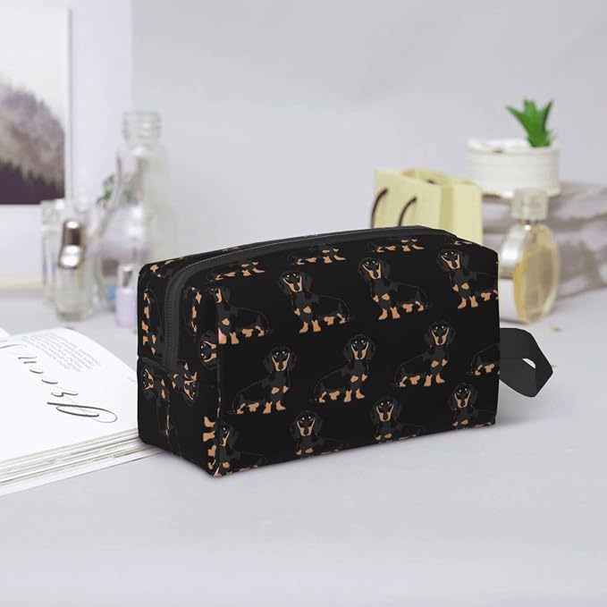 Dachshund Weiner Pet Dogs Print Travel Toiletry Makeup Bag for Women and Men, Large Capacity Organizer, for Accessories, Cosmetics, Shampoo, Brushes and Essentials