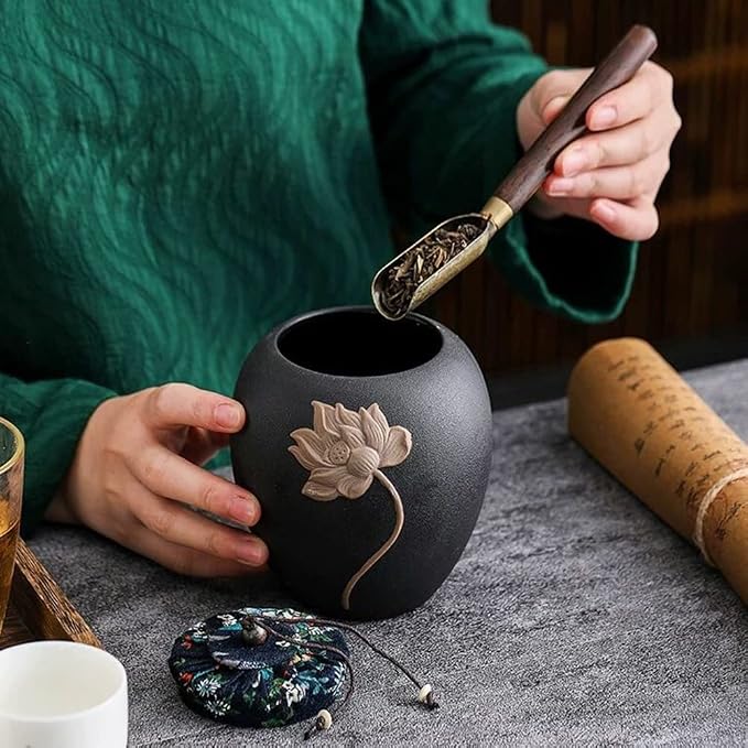 Ceramic Tea Jar with Lid,Tea Caddy with Airtight Lid,Ceramic Jars with Wooden Scoop,Portable Food Storage Containers Sealed Tea Tins Coffee Canister,Black