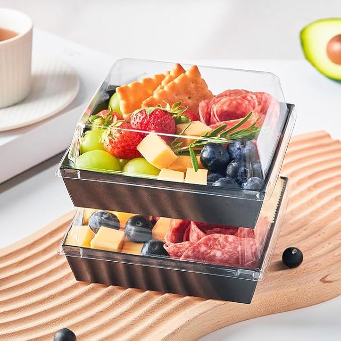 ZORRITA 50 Pack 5 Inch Paper Charcuterie Boxes with Clear Lids, Black | Small, Square, To Go Food Containers, Bakery Boxes, For Mini Cake, Desserts, Cookies, Sandwiches, Strawberries