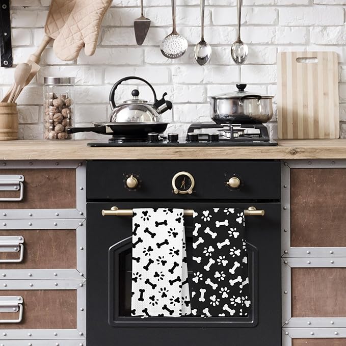 Dog Paws Kitchen Towels, Dog Mom Dad Lovers Gifts for Women Men Dish Towels for Kitchen, Black and White Dogs Bathroom Hand Towels Decorative Set of 2, Gifts for Pet Lover