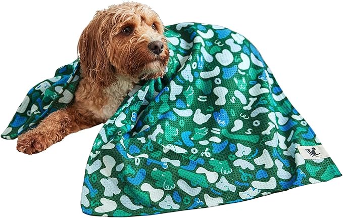 Dock & Bay Pet Towel - Super Absorbent & Quick Drying Dog Towels with Bag - 100% Recycled - Where's Woofy, Medium (90x50cm, 35x19)