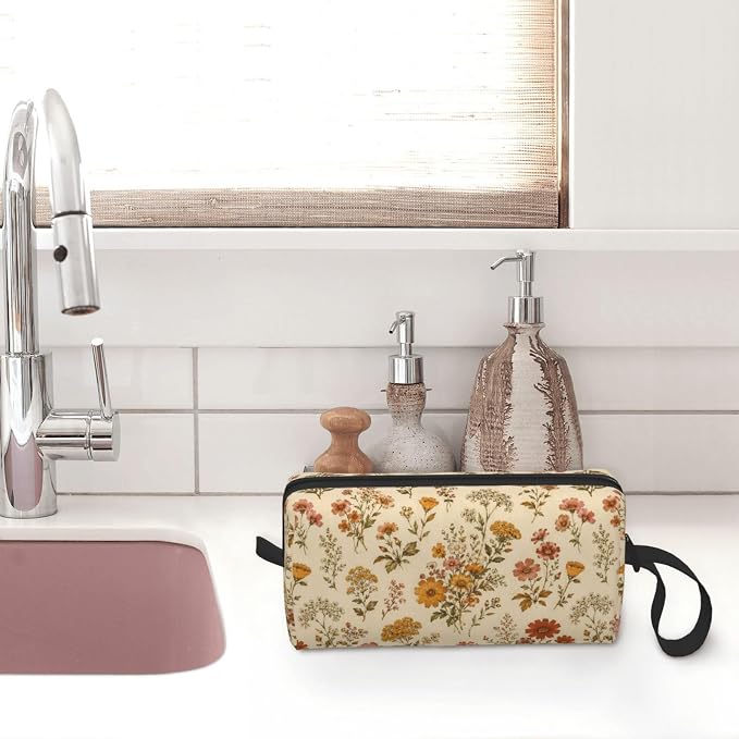 70s Vintage Wildflower Makeup Bag for Women | Small Travel Cosmetic Pouch with Zipper, Compact Makeup Organizer Bag for Purse, Toiletries, Skincare & Daily Essentials