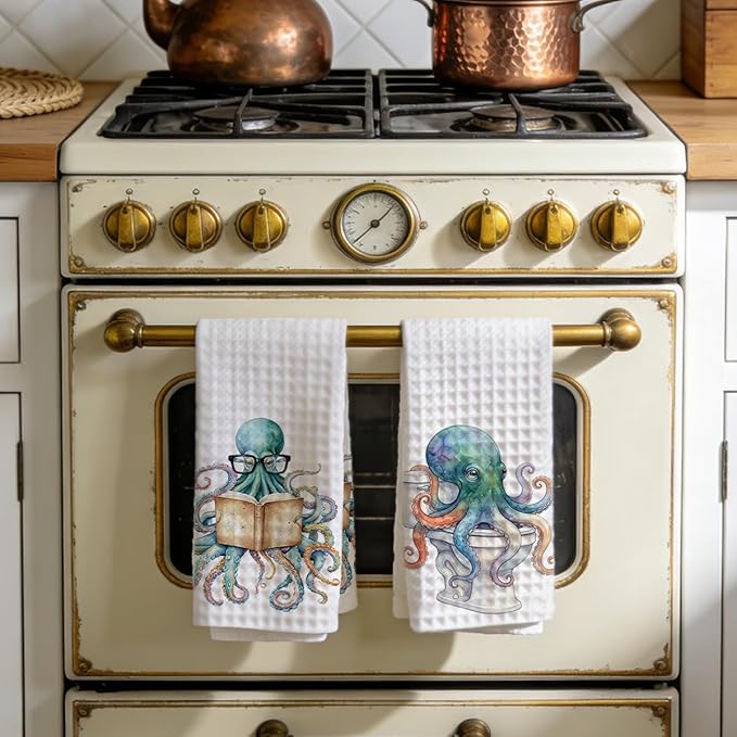 2PCS Vintage Octopus Bathroom Towels 24x14 Inch, Octopus on The Toilet Reusable Durable Microfiber Dish Cloth Hand Towel, Waffle Weave Tea Towels for Bathroom Home Decor, Ocean Gifts for Women Friend