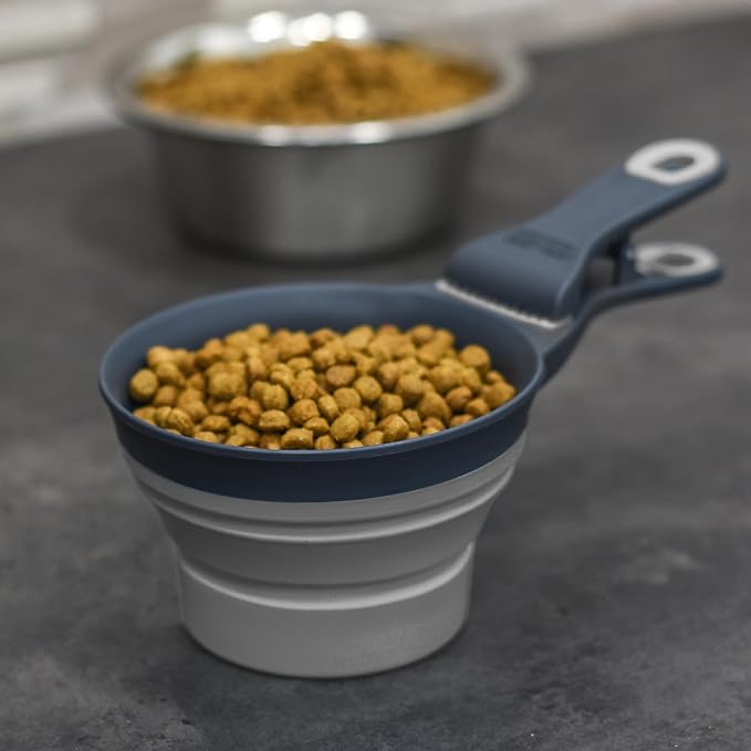 Dexas Popware for Pets Collapsible Klip Scoop, 3-in-1 Pet Food Scoop, Measuring Cup and Bag Clip, 2 Cup Capacity, Light Gray