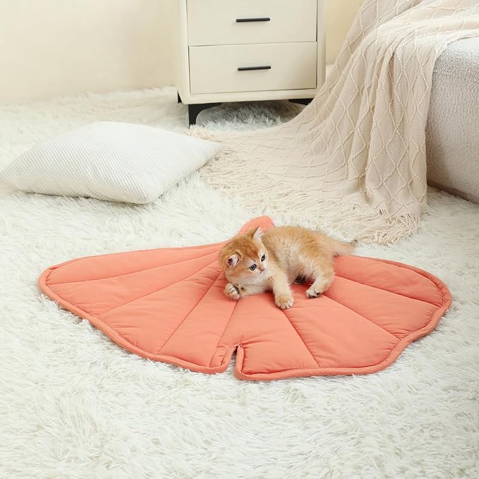 Letalong 31 X 25 Inch Leaf Shaped Cotton Cat Bed Pad, Warming Cat Mat, Pet Warming Pad for Cats, Warmer Mat for Feral and Indoor Cats, 2025 Enlarged and Thickened Leaf Beds