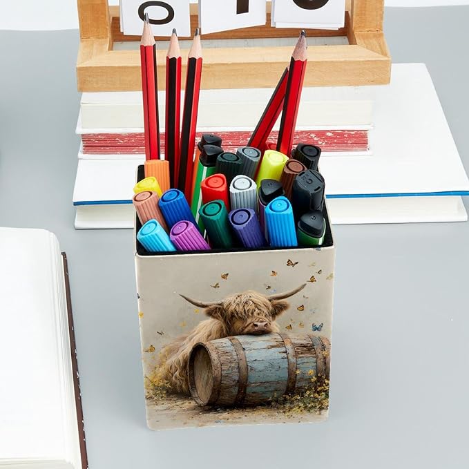 Highland Cow Pen Holder for Desk Decor, Rectangular PVC Leather Pencil Cup for Desk Pen Organizer, Makeup Brush Holder for School, Home, Office
