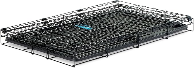 Carlson Pet Products Single Door Metal Dog Crate, Medium 30" Dog Crate for Medium Dogs & Puppies, Foldable Collapsible Dog Kennel with Removable Tray, Portable Wire Dog Cage for Training & Travel