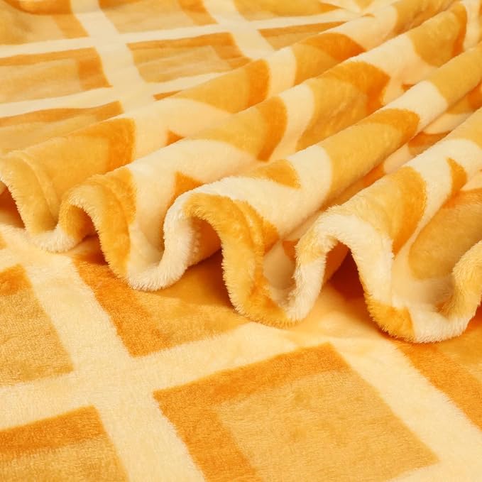 Bnuitland 90 Inches Waffle Funny Blanket, 300 GSM Double Sided Giant Funny Novelty Realistic Food Blanket with Pouch for Adults and Kids, Super Soft Flannel Throw