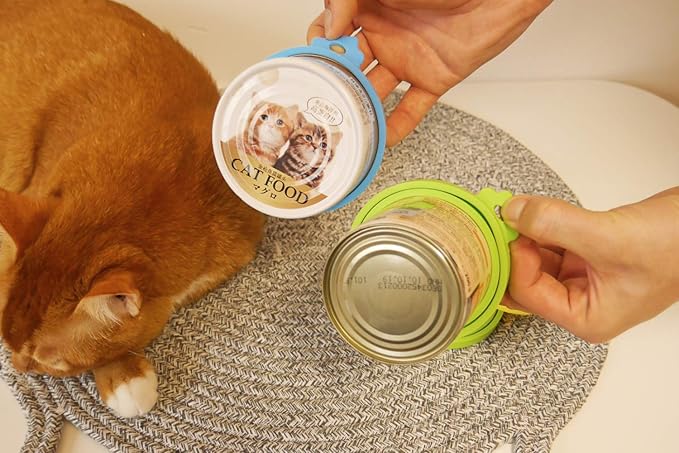 Comtim Pet Food Can Lids, Silicone Can Covers for Dog Cat Food, Universal Size Fit Small Medium Large Cans, 2 Pack and 1 Pet Food Cans Spoon