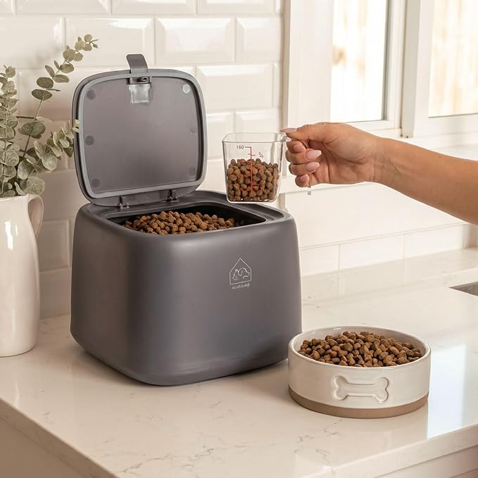 4 Cats & Dogs Kibble Food Container – 10L Pet Food Storage with Airtight Lid, Measuring Cup & Drain Plug – Freshness-Sealed Plastic Dispenser for Cat & Dog Food, Keeps Kibble Safe & Organized
