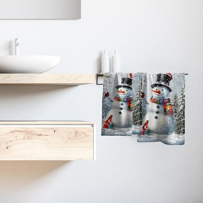 Giwawa Winter Snowman Towel Christmas Trees Red Birds Hand Towel Set of 2 Xmas Snow Scene Seasonal Quick Drying Absorbent Face Fingertip Towel Washcloth for Bathroom Gym Spa Guest Decor