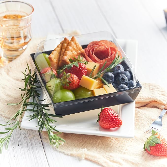 ZORRITA 50 Pack 5 Inch Paper Charcuterie Boxes with Clear Lids, Black | Small, Square, To Go Food Containers, Bakery Boxes, For Mini Cake, Desserts, Cookies, Sandwiches, Strawberries