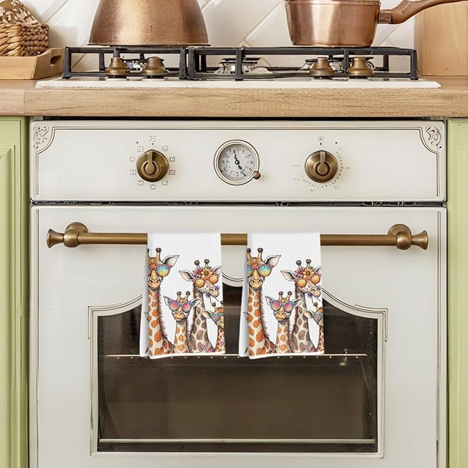 Hanamiya Na 2 Pcs Funny Giraffe Kitchen Towels 24x14 Inch, Giraffes Reusable Dish Towels for Kitchen Bathroom Decor, Waffle Weave Hand Cloth Tea Towel, Giraffe Gifts for Women Friend Boys Girls
