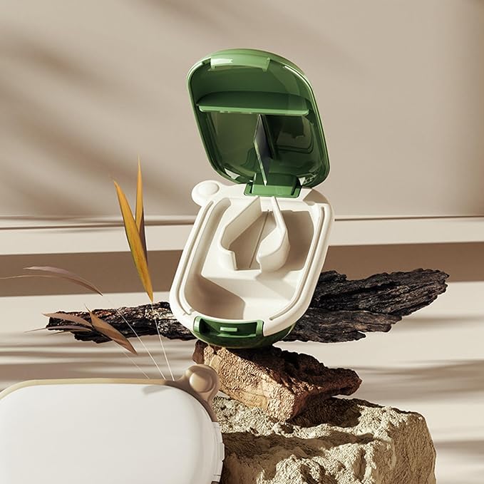 MURRI&MURRDI Small Pill Splitter, Portable Medicine Cutter for Pocket or Purse - Vitamins, Tablets, Medications (Green)