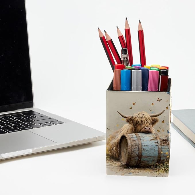 Highland Cow Pen Holder for Desk Decor, Rectangular PVC Leather Pencil Cup for Desk Pen Organizer, Makeup Brush Holder for School, Home, Office
