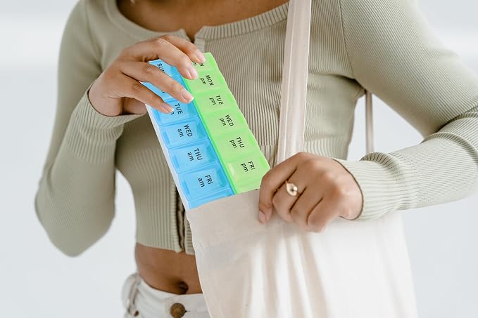 7 Day Weekly Pill AM PM Organizer, ShysTech Large Pill Case Pill Box for Pills/Vitamin/Supplements/Medication (Blue/Green)