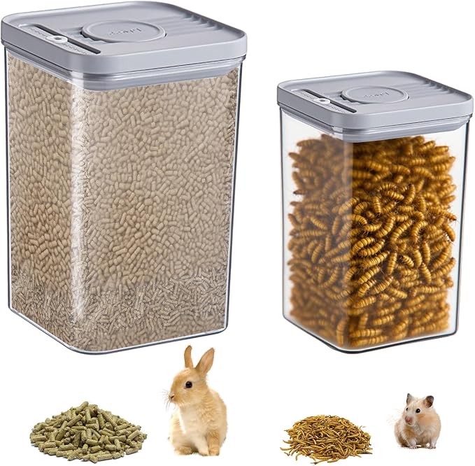 2 Pack Pet Food Storage Containers, 2.6L & 1.6L Small Animal Food Storage Box, Hamsters Treats Container with 1 spoons suitable for cats/hamsters/guinea pigs/rabbits dry food container