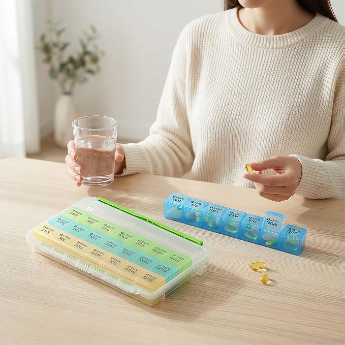BUG HULL Monthly Pill Organizer, Moisture-Proof Large 28 Days Pill Box with Removable 4 Weeks Pill Case Rows, Medicine Pill Organizer, Travel Pills Organizer with One Month Pill Container for Vitamin