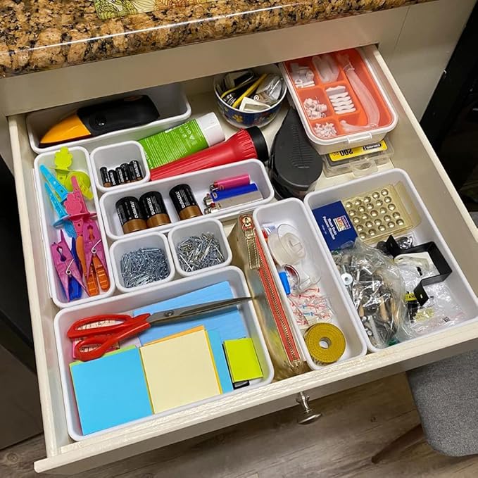 BOPART 25pcs Drawer Organizer Trays for Makeup Jewelries or Gadgets Storage Bins Interlocking for Office, Bedroom Dresser, Bathroom Vanity, Kitchen Junk Drawers Organization - White
