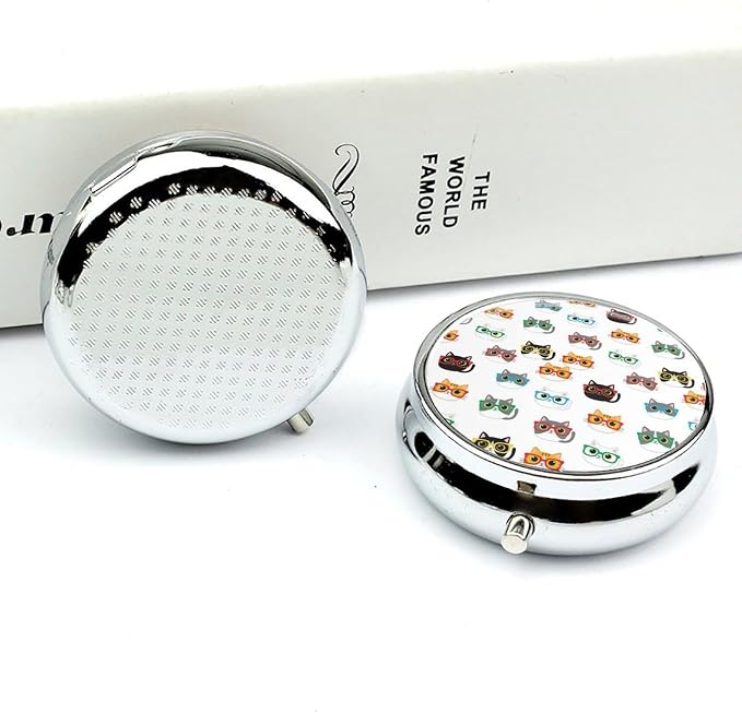 Purse Pill Holder, Cute Cats Animals Pet Cat Lovers Kawaii Round Waterproof Organizer, Compact Case for Vitamins, Travel Pill Box Pocket Use for Active Lifestyles