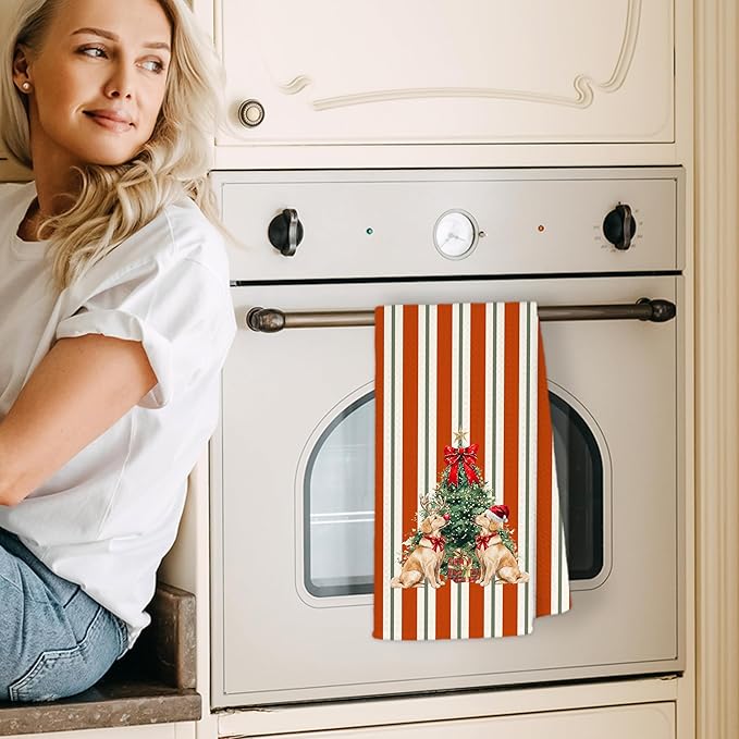 Christmas Tree Golden Retriever Kitchen Towels, Golden Retriever Lover Gifts Dish Tea Towels for Kitchen, Red and Green Striped Christmas Dog Hand Towel for Bathroom, 16x24 Inch
