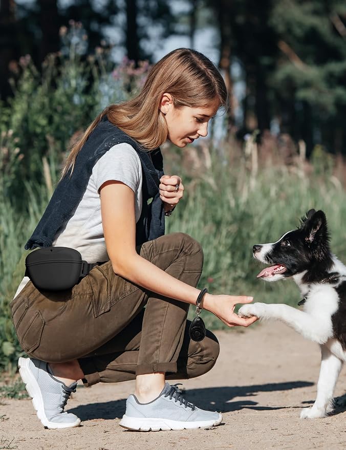 heouvo 1.67 Cup Magnetic Dog Treat Pouch with Training Clicker (Black) | Magnetic Closure, Silicone Bag with Waist Belt for Pet Training & Walking, Easy One-hand Treat Access