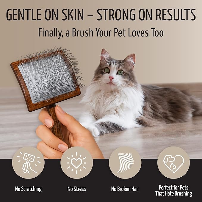 Tauro Pro Line Slicker Brush for Dogs & Cats, Deshedding, Dematting & Detangling Grooming Tool for Medium to Long Coats, Ideal for Retrievers & Maine Coons, Flexible Cushion, Natural, Large Size (L)