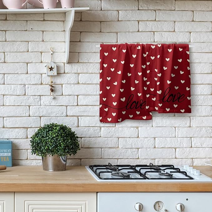 Giwawa Red Love Hearts Hand Towel Set of 2 Happy Valentine's Day Towel Romantic Symbol of Love Face Towel Quick Drying Soft Dish Wash Cloth for Bathroom Holiday Guest Wedding