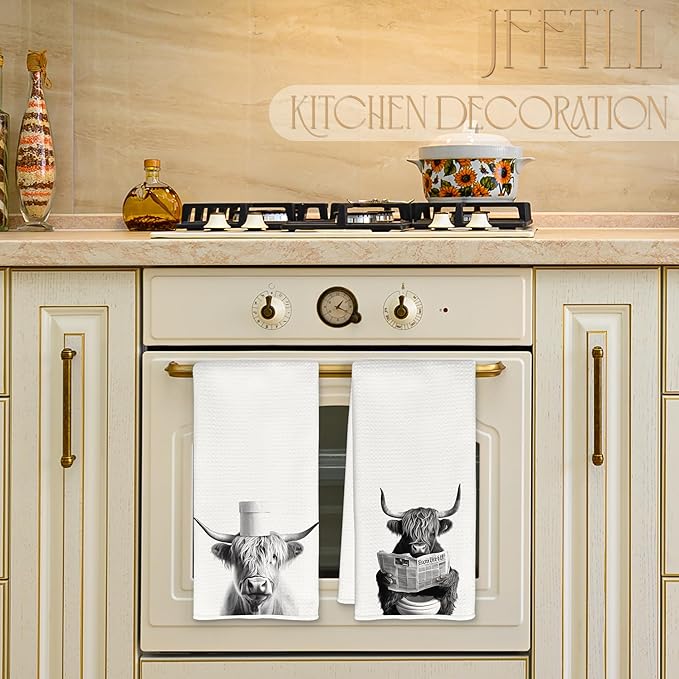 Cow Bathroom Decorative Towels - Cow Gifts Hand Towel, Funny Cows Decorative Hand Towels for Bathroom, 16x24 Inch Set of 2