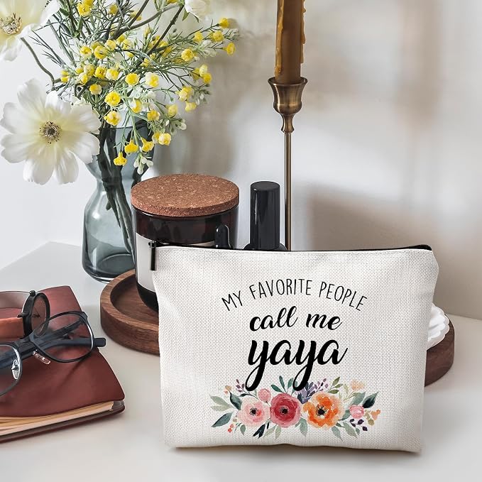 DILSJ Yaya Gifts Makeup Bag, Yaya Gifts For Christmas From Grandkids Cosmetic Bags For Women, Best Grandma Gift From Granddaughters Grandsons Zipper Makeup Pouch Travel Organizer Toiletry Bag