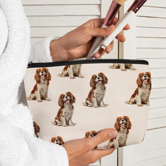 Cavalier King Dog Makeup Bag, Cavalier King Lovers Gifts Cosmetic Bag for Women, Dog Mom Lovers Owner Gifts for Women Christmas, Pet Lover Gift Zipper Travel Makeup Pouch for Purse