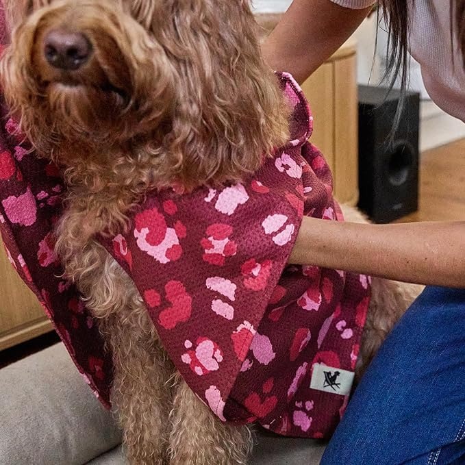 Dock & Bay Pet Towel - Super Absorbent & Quick Drying Dog Towels with Bag - 100% Recycled - Pink Paws, Medium (90x50cm, 35x19)