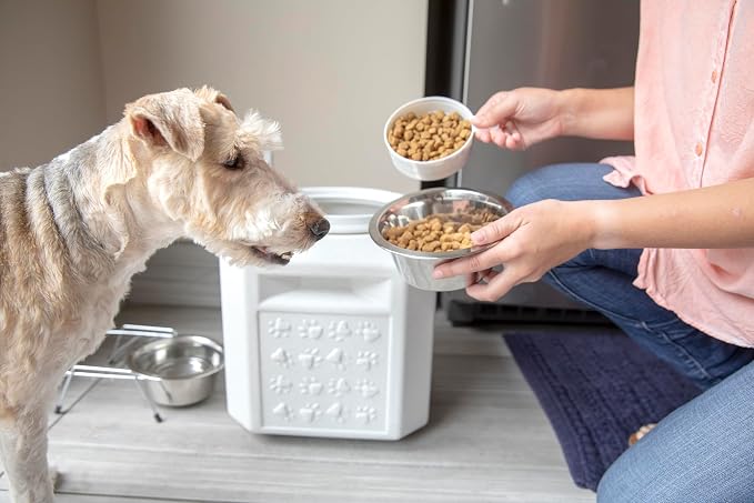 Vittles Vault Vittles Vault Pawprint Food Storage Container + Scoop, 25lbs | BPA Free Plastic, Sealed Airtight for Kibble, Bird Seed, Oatmeal and More; Includes Scoop, Made in USA