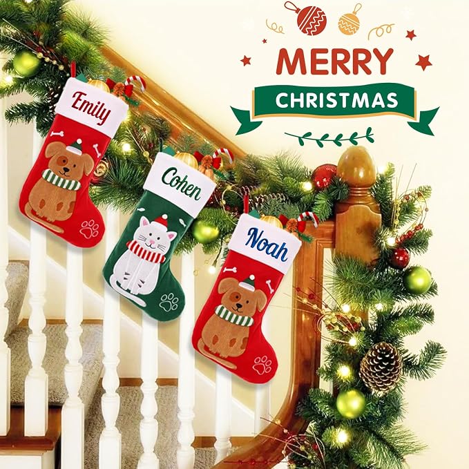 Personalized Christmas Stockings for Dogs Cats, Custom Pet Christmas Stockings with Embroidered Name, Red Green Dogs Cat Xmas Stockings for Holiday Decoration (4 Pcs)