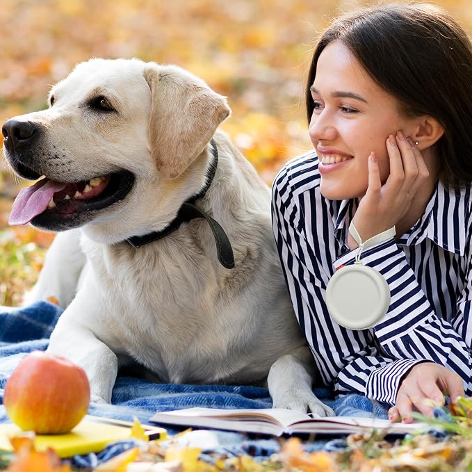 2pcs Silicone Dog Treat Pouches Featuring Reliable Zipper, Round Portable Storage Bags for Small Items and Keys, Stylish Travel Organizer for Pet Training the Go
