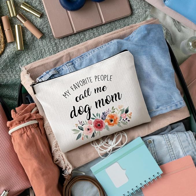 DILSJ Dog Mom Makeup Bag, Lovers Owner Gifts For Christmas Cosmetic Bags, Gifts For Pet Lovers,My Favorite People Call Me Dog Mom Zipper Makeup Pouch Travel Organizer Toiletry Bag